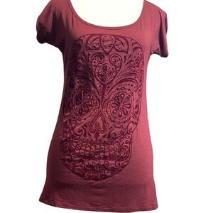Women's Burgundy Skull Graphic Tee